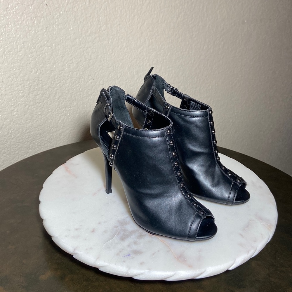 Simply Vera wang heels